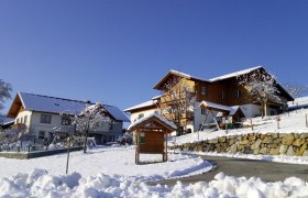 Der KorniHof im Schnee, © Carina Korntheuer