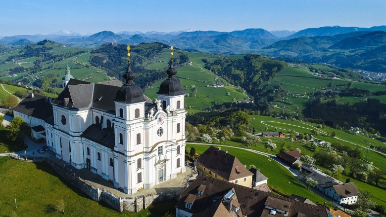 Weithin sichtbar: die Basilika Sonntagberg, © Cleanhill Studios