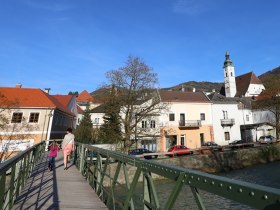 Auf dem Sandsteg über die Erlauf, © schwarz-koenig.at