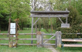 Kriegsgefangenenlager Purgstall: Eingang zum Lagerfriedhof Schauboden, © ARDIG, Volker Lindinger