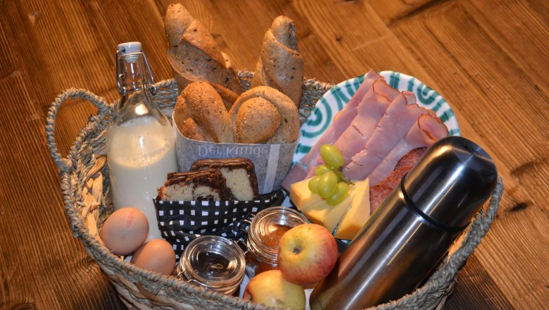 Auf Anfrage serviert Ihnen die Bäuerin einen Frühstückskorb ans Zimmer., © Lassingbauer